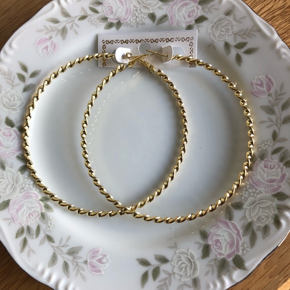 Unlisted Jewelry - Twist Hoops sz Large